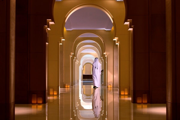 AUH1548 - Lobby Corridor